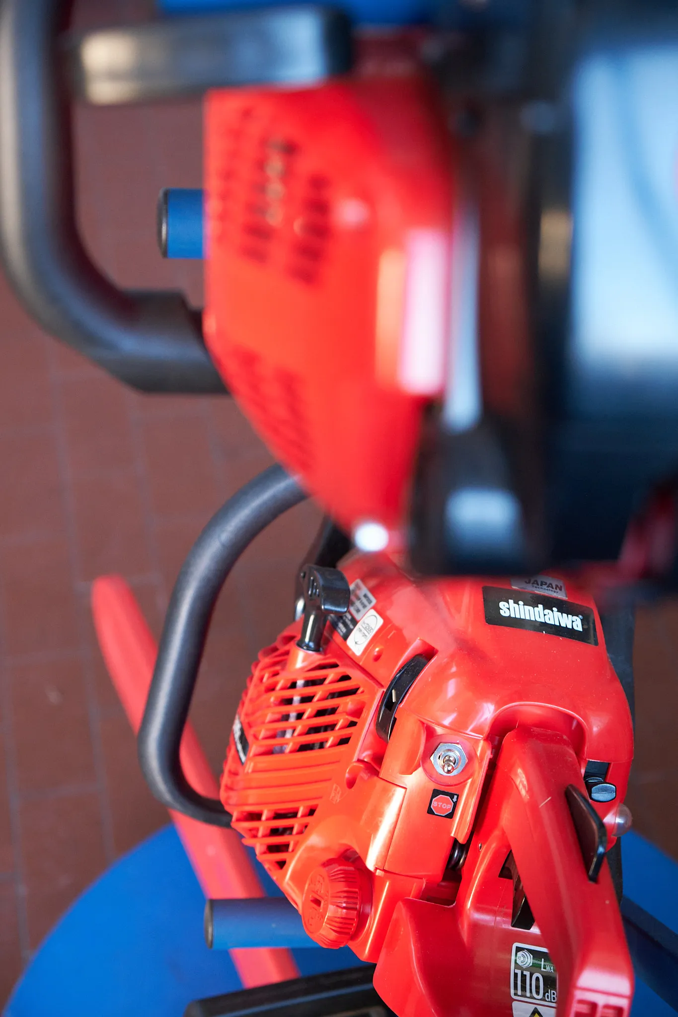 Officina riparazione trattori e attrezzature